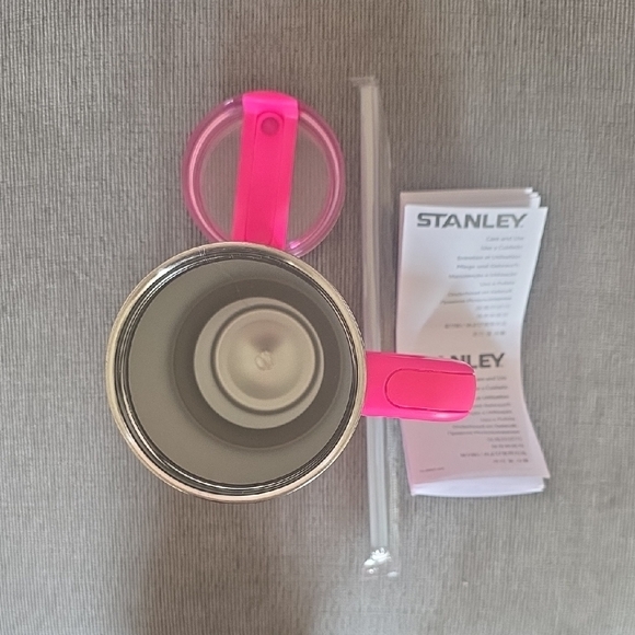 Stanley Pink Quencher H2.0 Tumbler, New, 40oz., Strawberry Shortcake - Picture 9 of 14